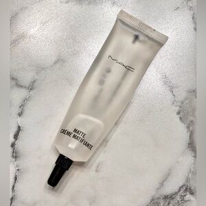 MAC Cosmetics Matte Primer for oily Skin
